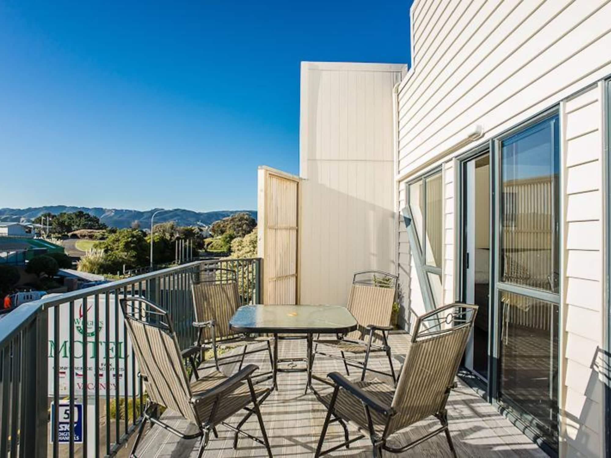 Wrights By The Sea Motel Paraparaumu Exterior photo