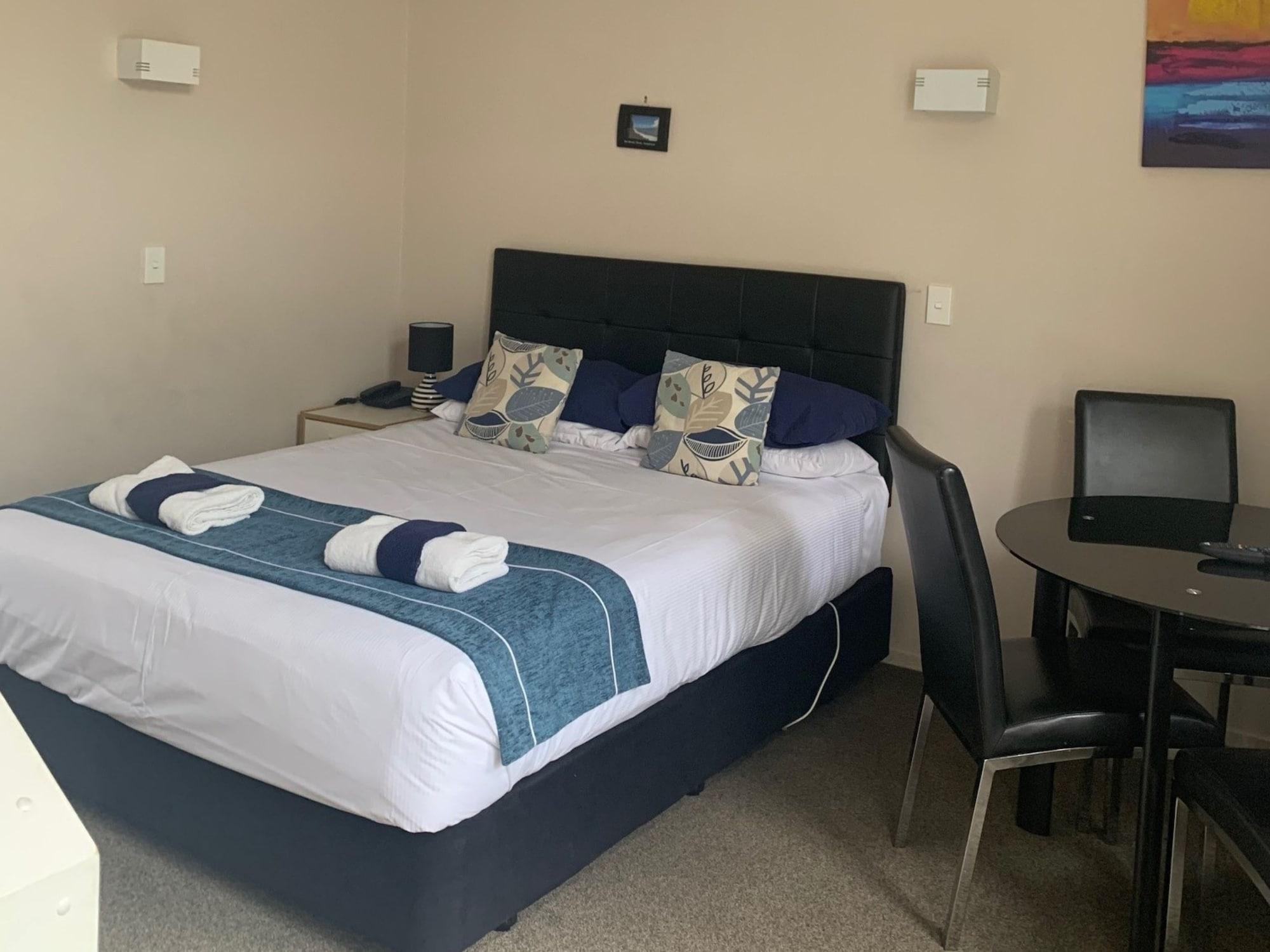 Wrights By The Sea Motel Paraparaumu Exterior photo