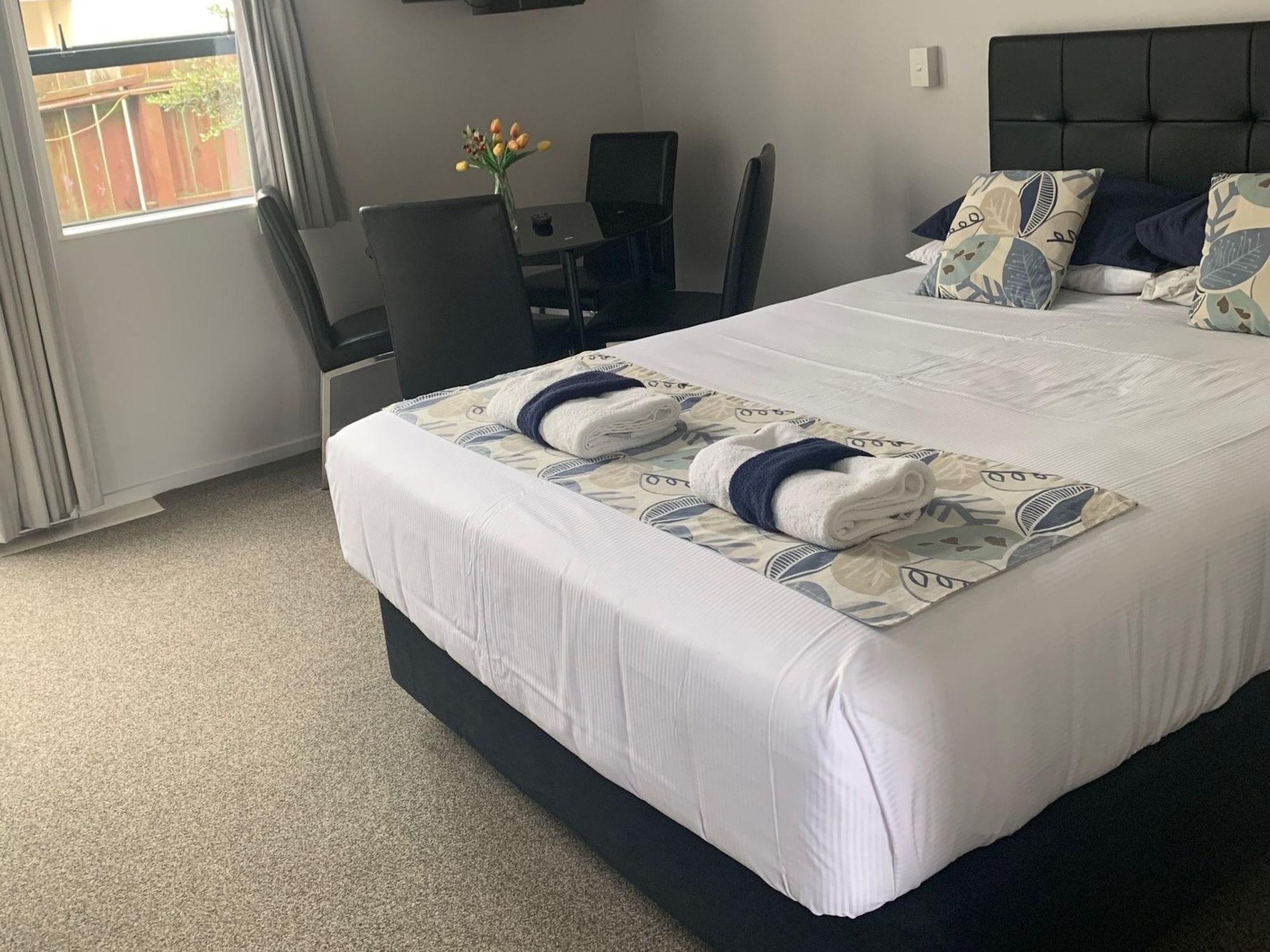 Wrights By The Sea Motel Paraparaumu Exterior photo