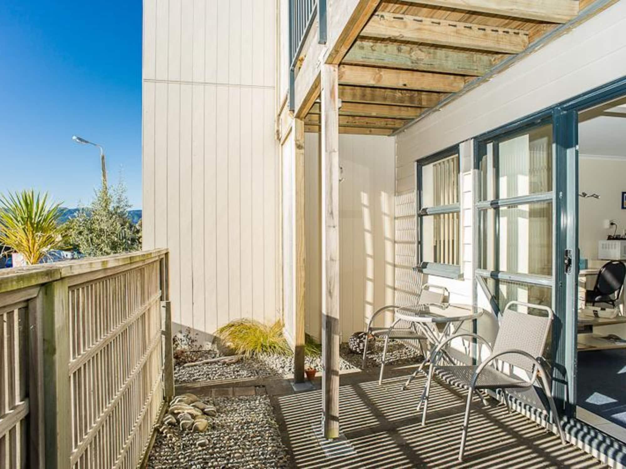 Wrights By The Sea Motel Paraparaumu Exterior photo