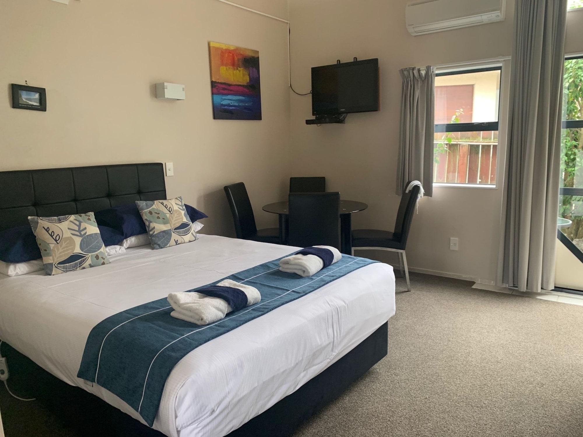 Wrights By The Sea Motel Paraparaumu Exterior photo