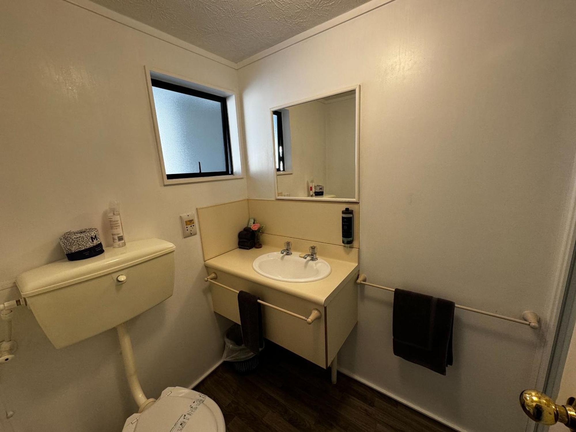 Wrights By The Sea Motel Paraparaumu Exterior photo