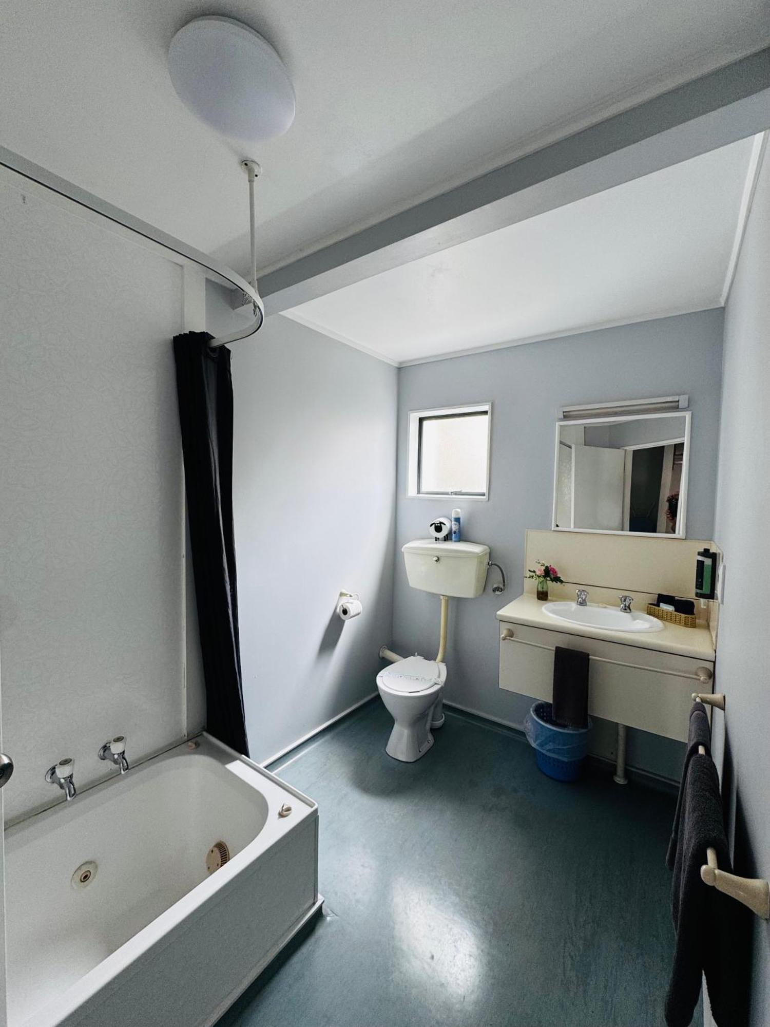 Wrights By The Sea Motel Paraparaumu Exterior photo